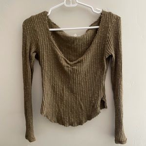 Urban Outfitters green sweater-shirt